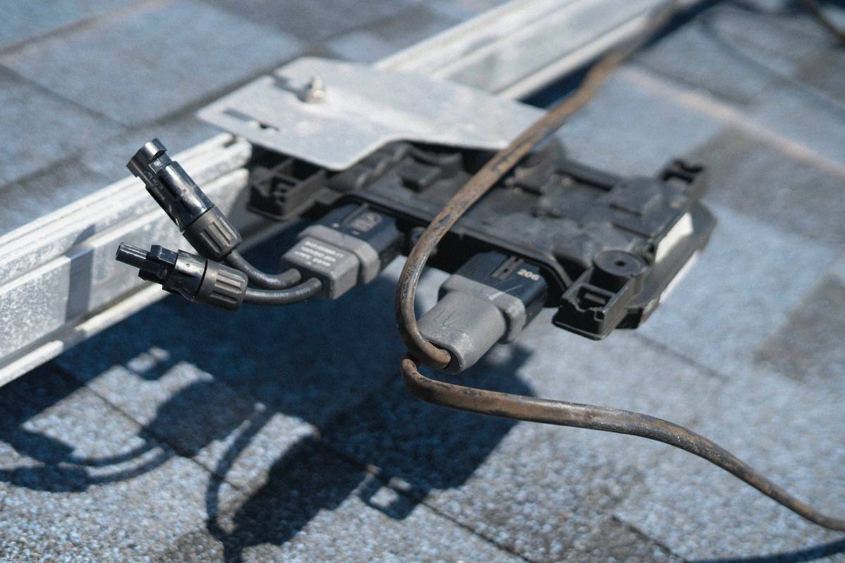 Solar Panel Cable Connectors: 7 Proven Tips to Avoid Costly Mistakes